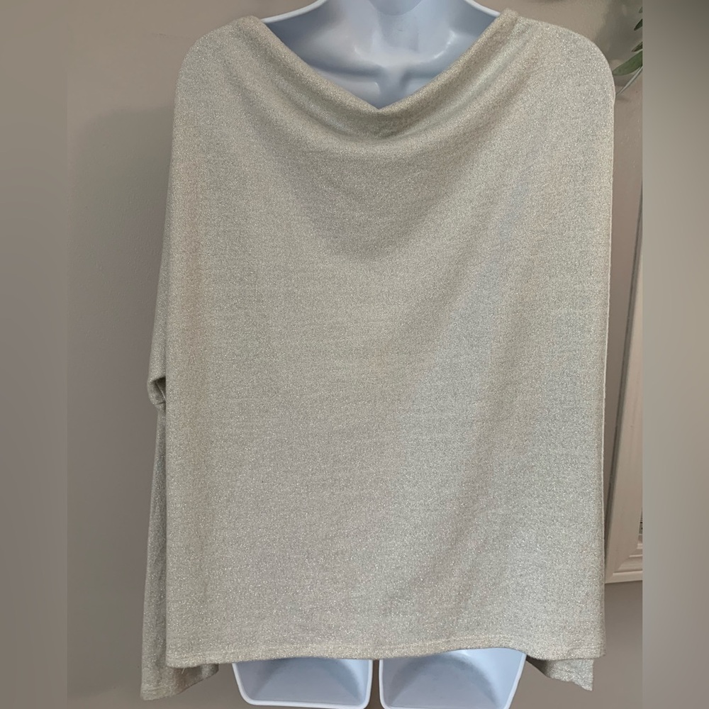 NWT Elan Silver and Gray Long Sleeve Top - Picture 2 of 16